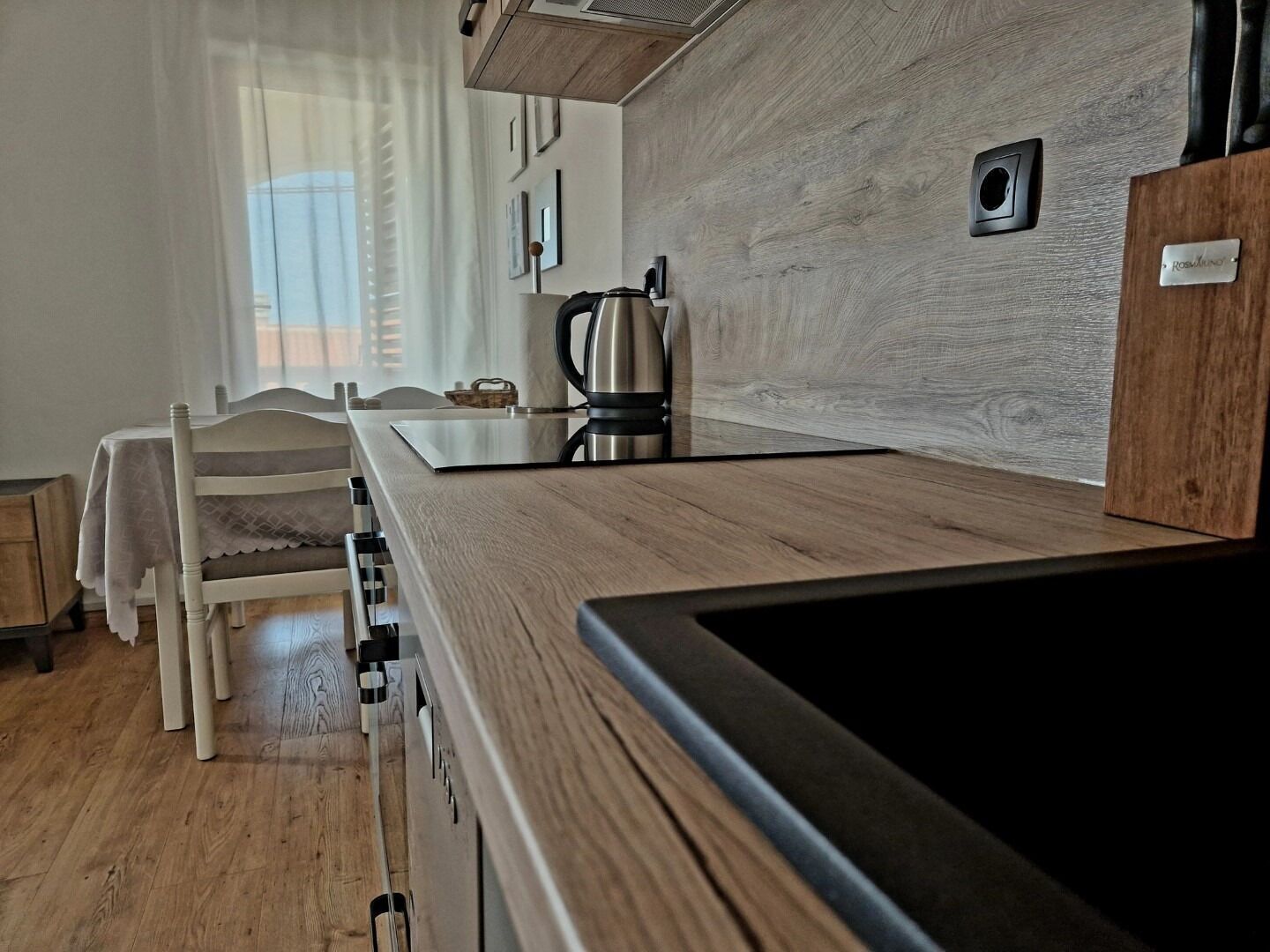Apartment (A3) | Eigene Küche | Kühlschrank, Mikrowelle, Ofen, Herdplatte