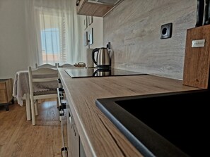Apartment (A3) | Private kitchen - Apartments Mare Family Only (Kolan)