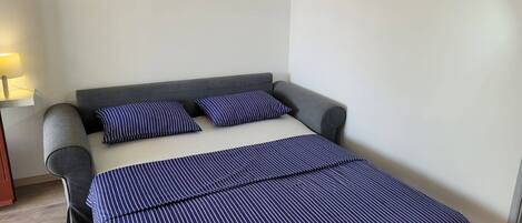 Apartment (A2) | Iron/ironing board, free WiFi
