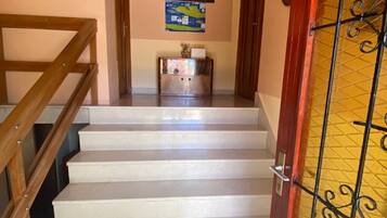 Apartment (A1) | Treppe