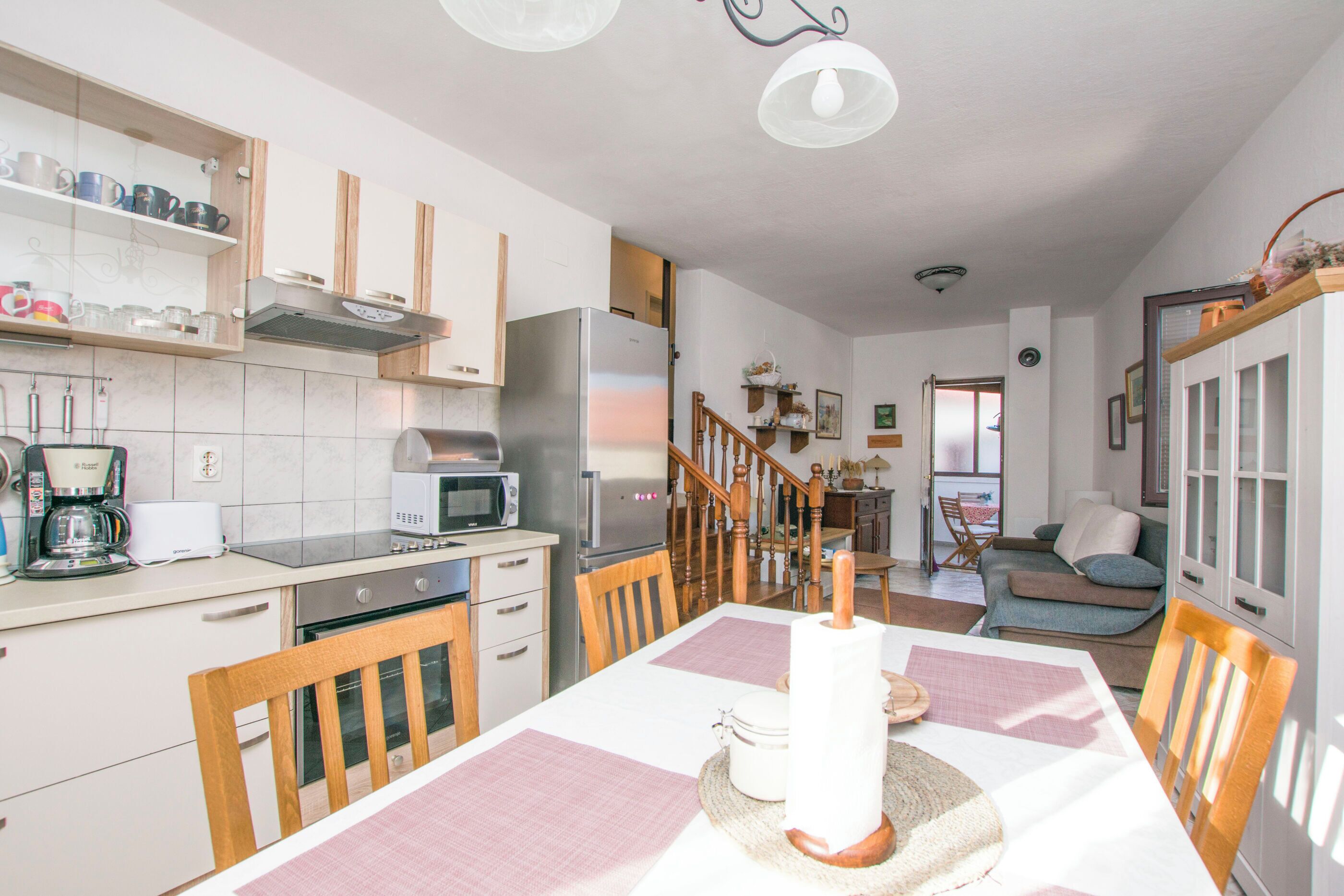 Apartment (A1) | Private kitchen | Fridge, microwave, oven, stovetop