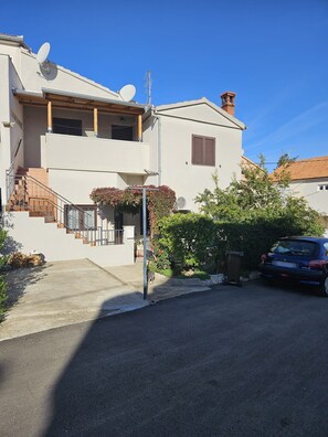 Free self parking - Apartment Grdelin (Biograd na Moru)