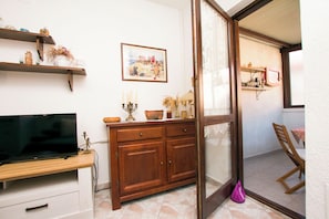 Apartment (A1) | Living room - Apartment Grdelin (Biograd na Moru)