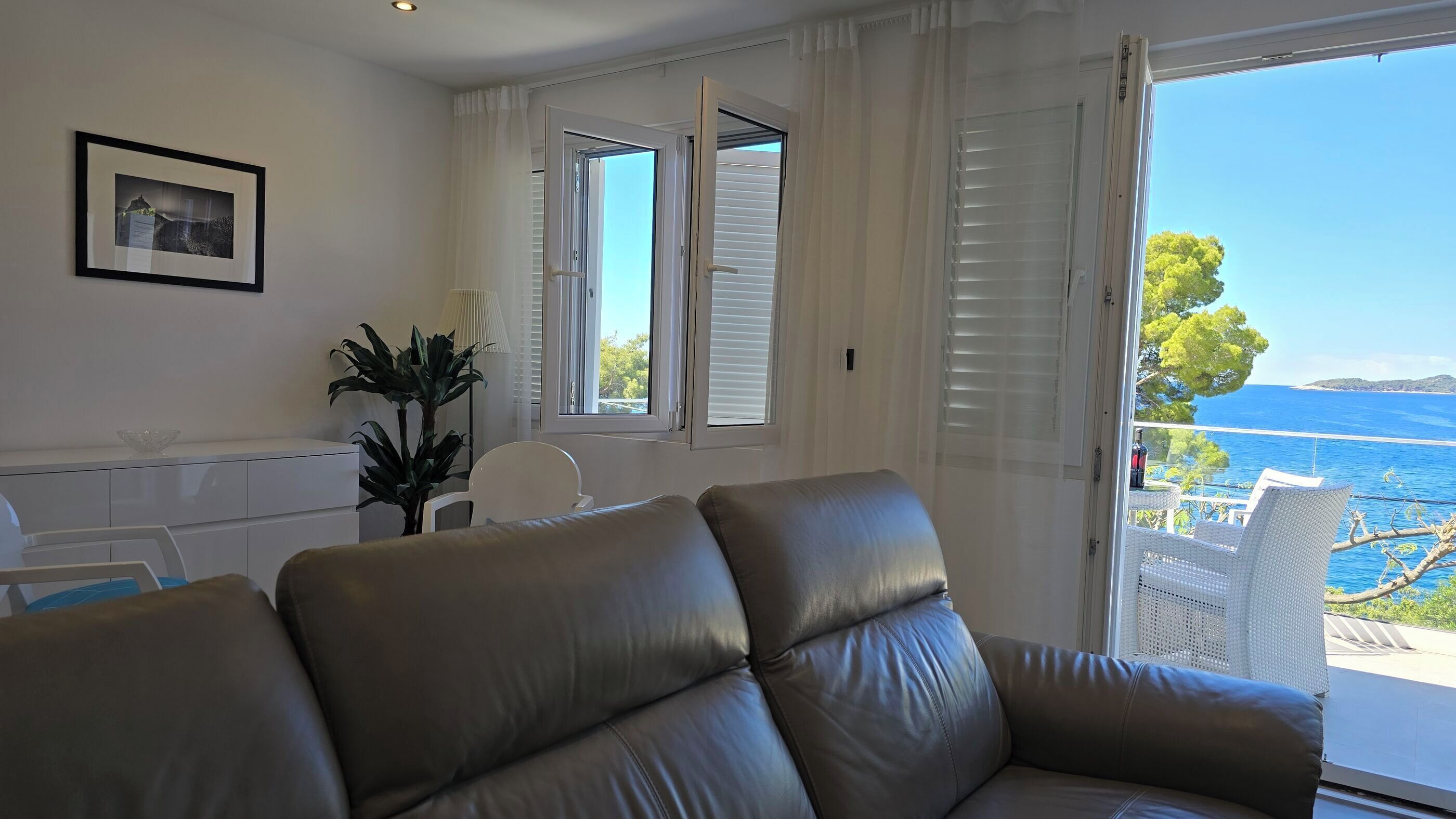 Huoneisto (A1) | Olohuone