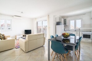 Apartment (A1) | Living room - Apartment Eli (Okrug)
