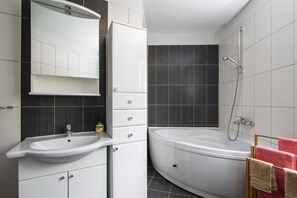 Apartment (A1) | Bathroom - Apartment Eli (Okrug)