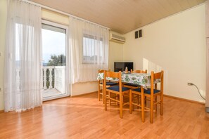 Apartment (A2) | Living room - Apartments Ivancic (Seget)