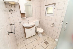 Apartment (A2) | Bathroom - Apartments Ivancic (Seget)