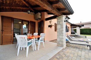 Apartment (A2) | Terrace/patio - Apartment Nina (Porec)