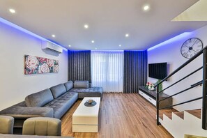 Apartment (A1) | Living room | Smart TV - Apartment Silva (Split)