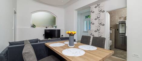 Apartment (A1) | Living room