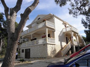 Building design - Apartment Mili (Sali)