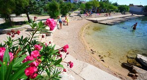 Beach - Apartments Akustik (Sveti Filip i Jakov)