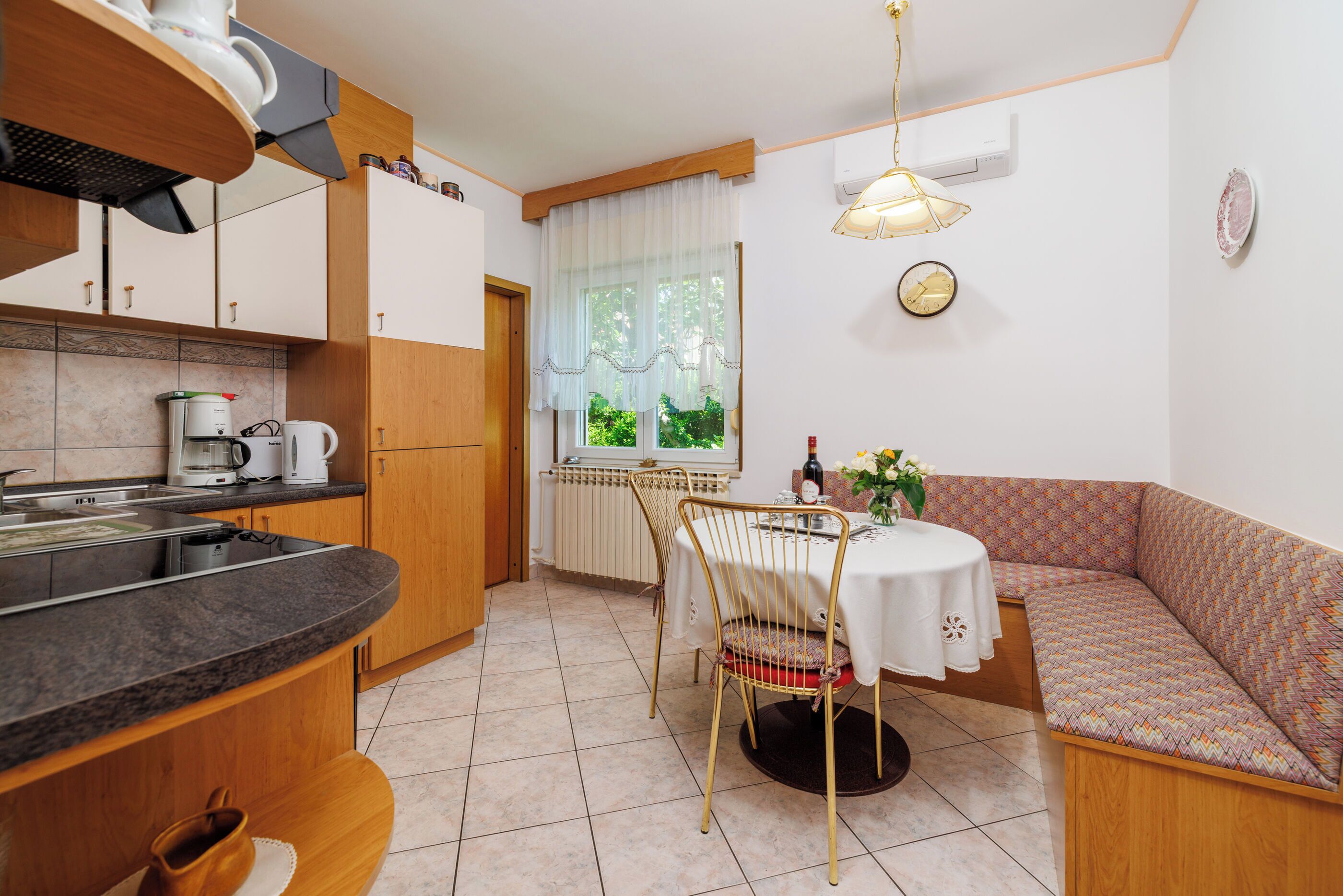 Apartment (A1) | Eigene Küche | Kühlschrank, Mikrowelle, Ofen, Herdplatte