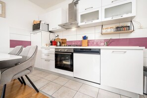 House | Private kitchen | Fridge, microwave, oven, stovetop - House Cute House With Jacuzzi (Dugi Rat)
