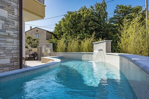 Outdoor pool - Villa Casa Dika (Marcana)