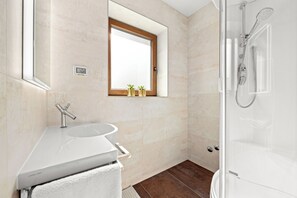 Bathroom - Villa Casa Dika (Marcana)