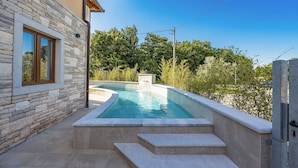 Udendørs pool