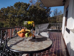 Apartamento (A1) | Sacada