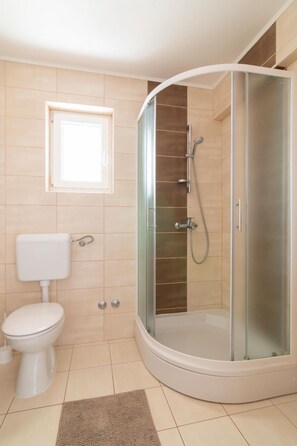 Apartment (A3) | Badezimmer