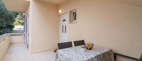 Apartment (A2) | Terrace/patio