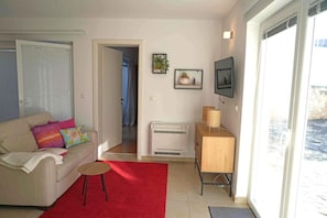 Apartment (A2) | Living room - Apartments Apartmani Oh La La (Supetar)
