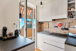 Frigorifero, microonde, tostapane