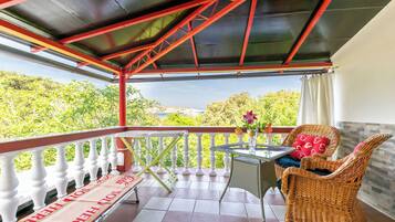 Apartemen (A2) | Teras/patio