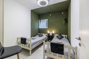 Íbúð (A1) | Öryggishólf í herbergi, straujárn/strauborð, ókeypis þráðlaus nettenging