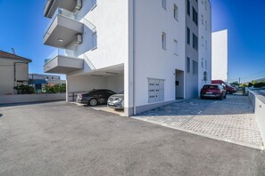セルフパーキング (無料)