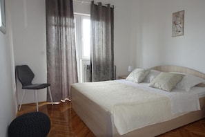 Apartment (A2)