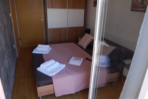 House | In-room safe, iron/ironing board, free WiFi - House Sun (Kastela)