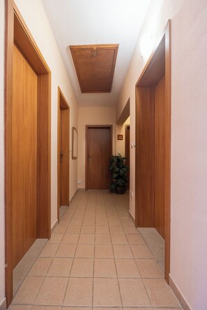 Apartment (A1) | Hallway - Apartment Nikica (Supetar)
