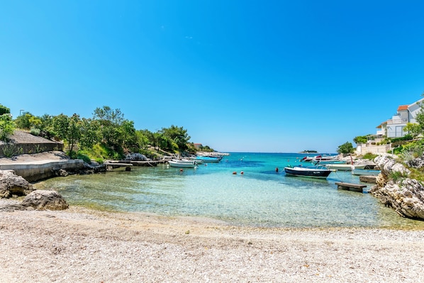 Beach - House Spark (Rogoznica)