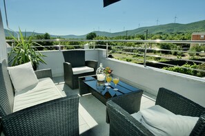 Apartment (A1) | Balkon