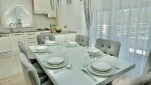 Apartment (A1) | Dining - Apartment Mario - With Pool (Seget)
