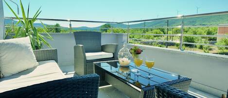 아파트 (A1) | 발코니