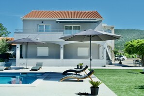 Building design - Apartment Mario - With Pool (Seget)