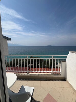 Apartment (A2) | Balcony - Apartments Klara (Gradac)