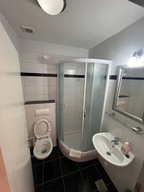 Apartment (A5) | Badezimmer