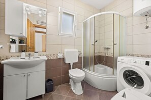 Apartment (A2) | Bathroom - Apartments Rondine (Brtonigla)