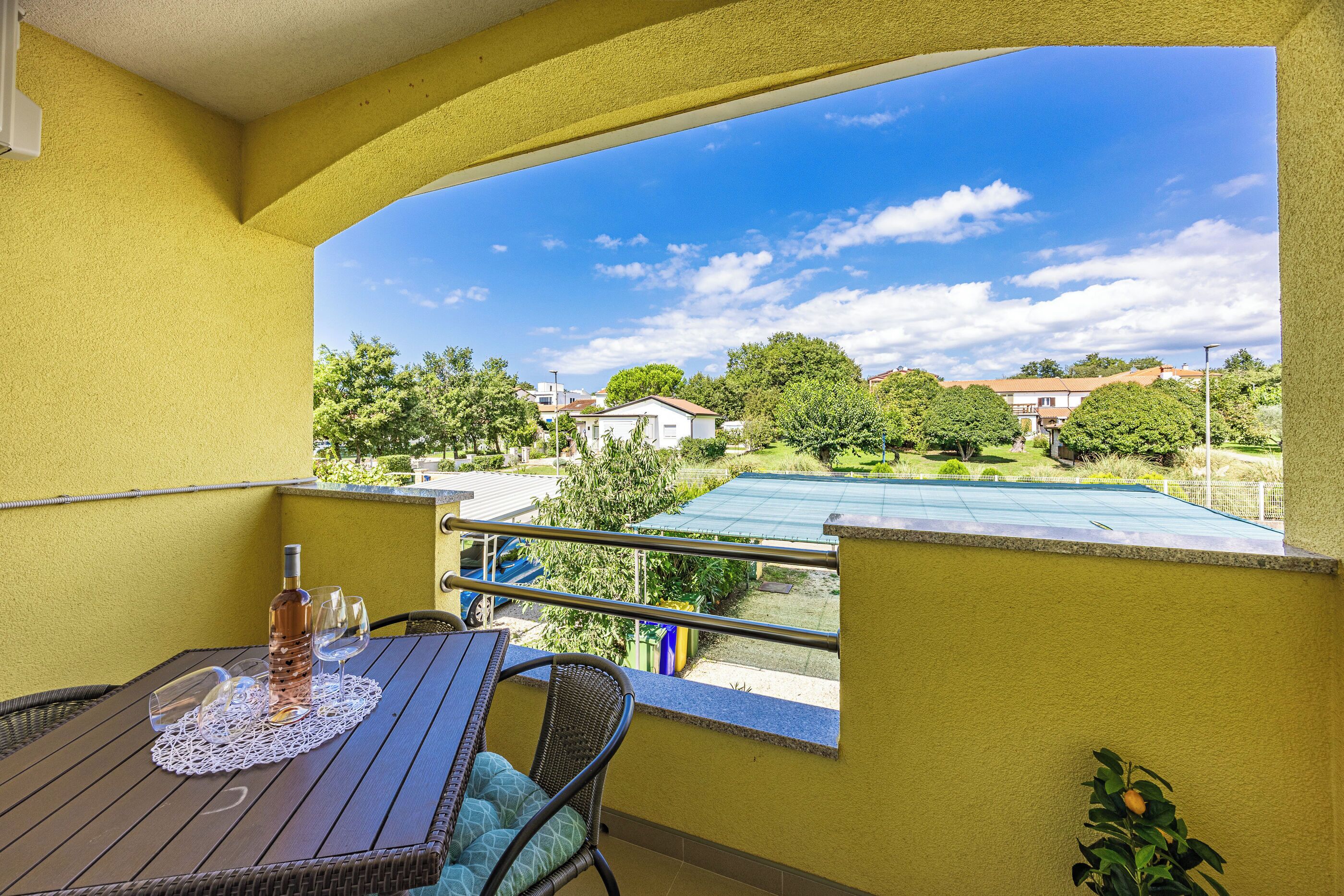 Huoneisto (A2) | Parveke