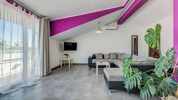 Apartment (A2) | Living room