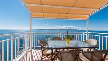 Apartment (A4) | Balkon
