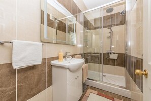 Apartment (A4) | Bathroom - Apartments Sun and Beach (Brela)