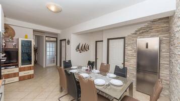 Apartment (A4) | Speisen