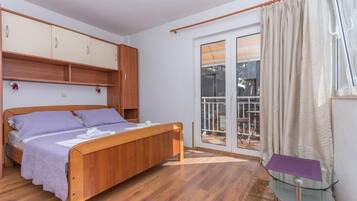 Apartment (A3) | Zimmersafe, Bügeleisen/Bügelbrett, kostenloses WLAN