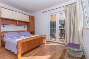 Apartment (A3) | In-room safe, iron/ironing board, free WiFi - Apartments Sun and Beach (Brela)