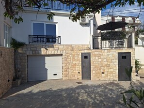 Kiến trúc tòa nhà