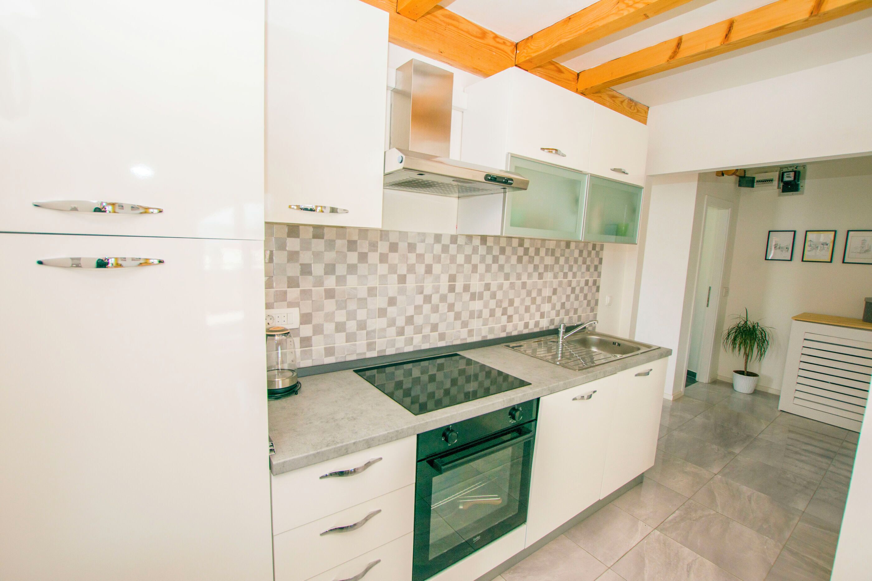 شقة (A1) | مطبخ خاص | ثلاجة، ميكروويف، فرن، موقد طهي مسطح